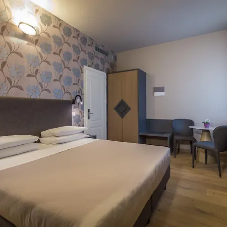 Bed & Breakfast Old Bridge Florens